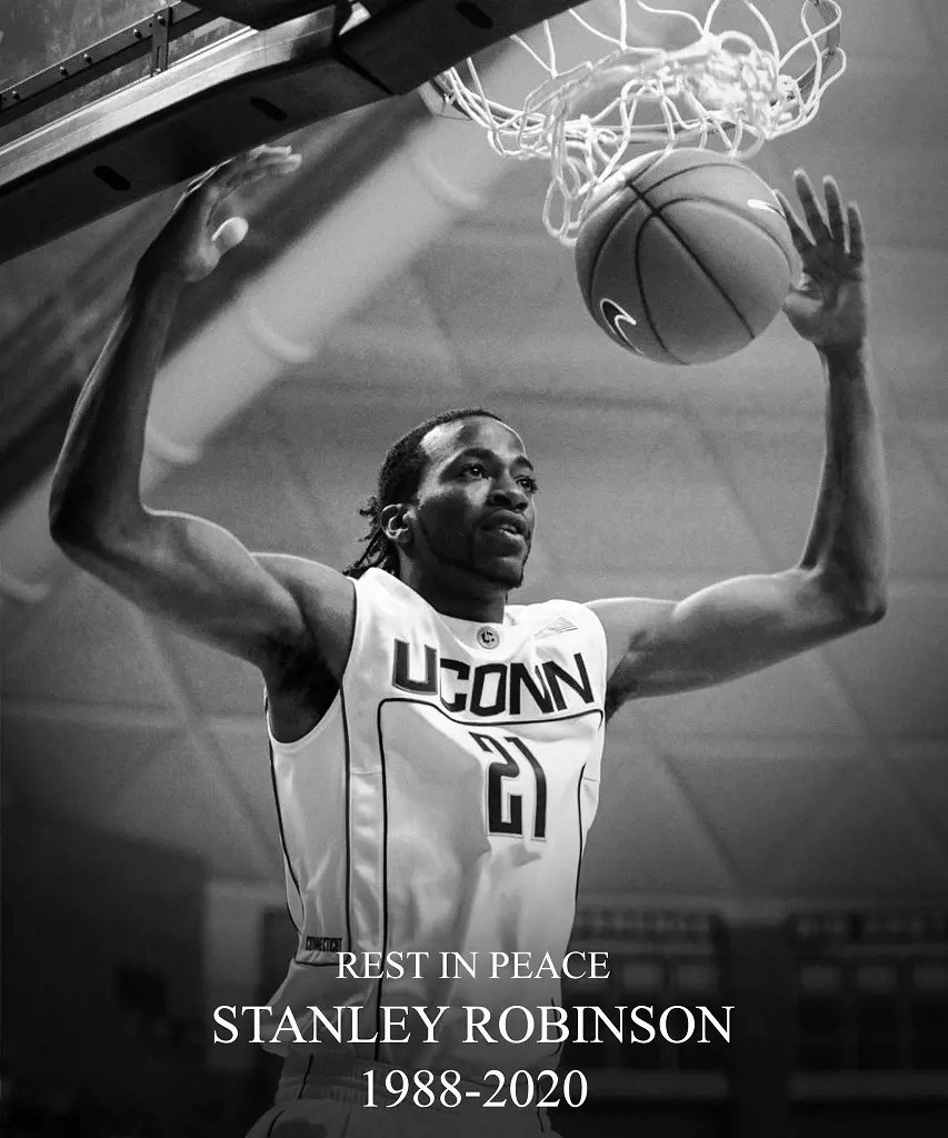 UConn Basketball family prayed for their former player's family after the passing of the athlete