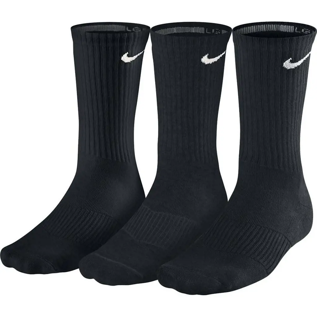 The performance edition cushion crew sock from Nike have cushion protection around all the important areas with fortified heels and toes.