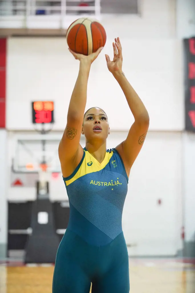 Elizabeth Trying To Score In Las Vegas Arena On 12 July 2021