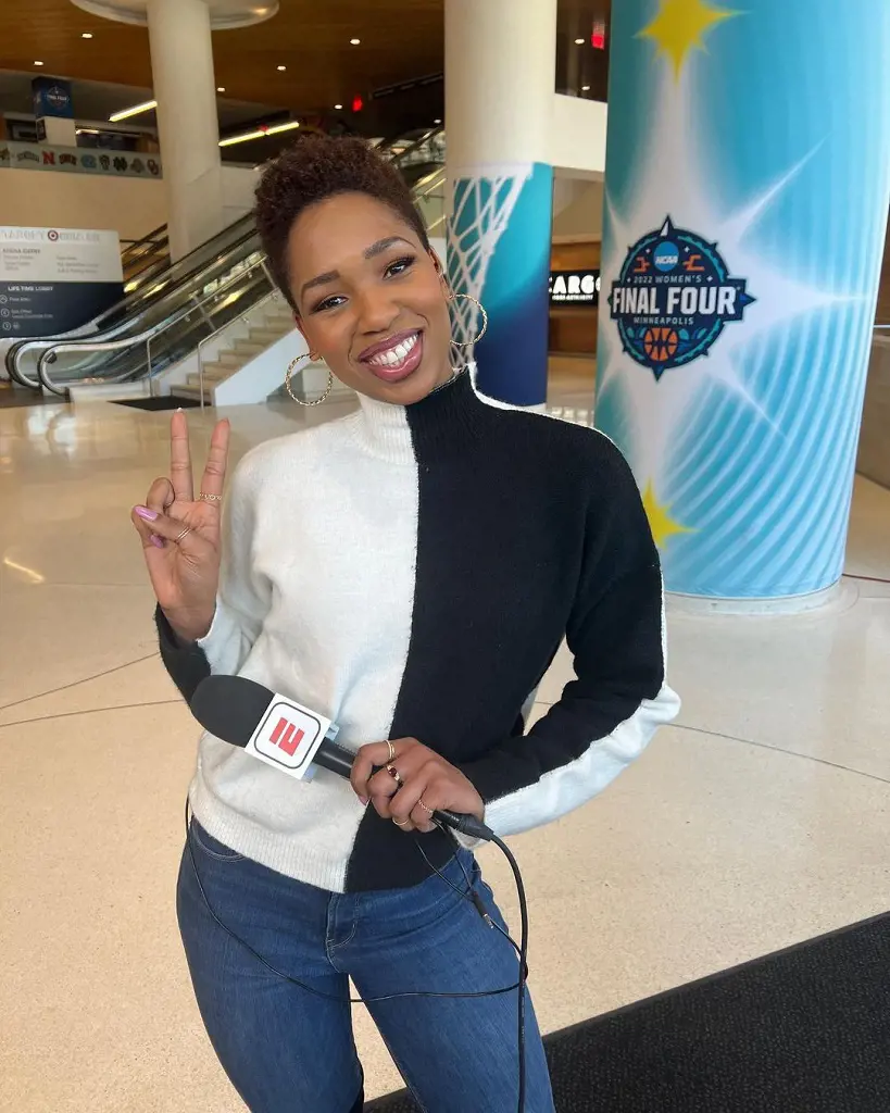 Monica reporting at the Final four of the 2022 NBA finals with the ESPN crew at Minneapolis.